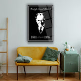 Atatürk Siyah Beyaz Anı Portre Cam Tablo – ATA136