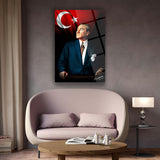 Mustafa Kemal Atatürk ve Türk Bayrağı Cam Tablo | Renkli Portre ve İmza - ATA120