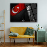 Atatürk ve Türk Bayrağı Portre Cam Tablo – ATA205