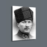 Atatürk Kalpaklı Askeri Portre Cam Tablo – ATA165