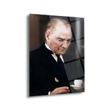 Atatürk Kahve Fincanı ile Düşünceli An Cam Tablo – ATA169