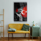 Atatürk Türk Bayrağı Önünde Cam Tablo – ATA182