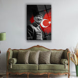 Atatürk Türk Bayrağı Önünde Cam Tablo – ATA182
