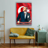 Atatürk Türk Bayrağı Önünde Cam Tablo – ATA172