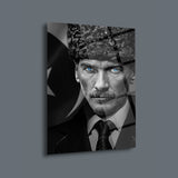 Mustafa Kemal Atatürk Mavi Göz Detaylı Siyah Beyaz Cam Tablo – ATA300