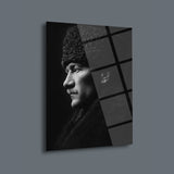 Mustafa Kemal Atatürk Kalpaklı Yan Profil Cam Tablo – ATA286
