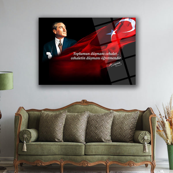 Atatürk’ün “Toplumun Düşmanı Cehalet, Cehaletin Düşmanı Öğretmendir” Sözü ile Cam Tablo – ATA220