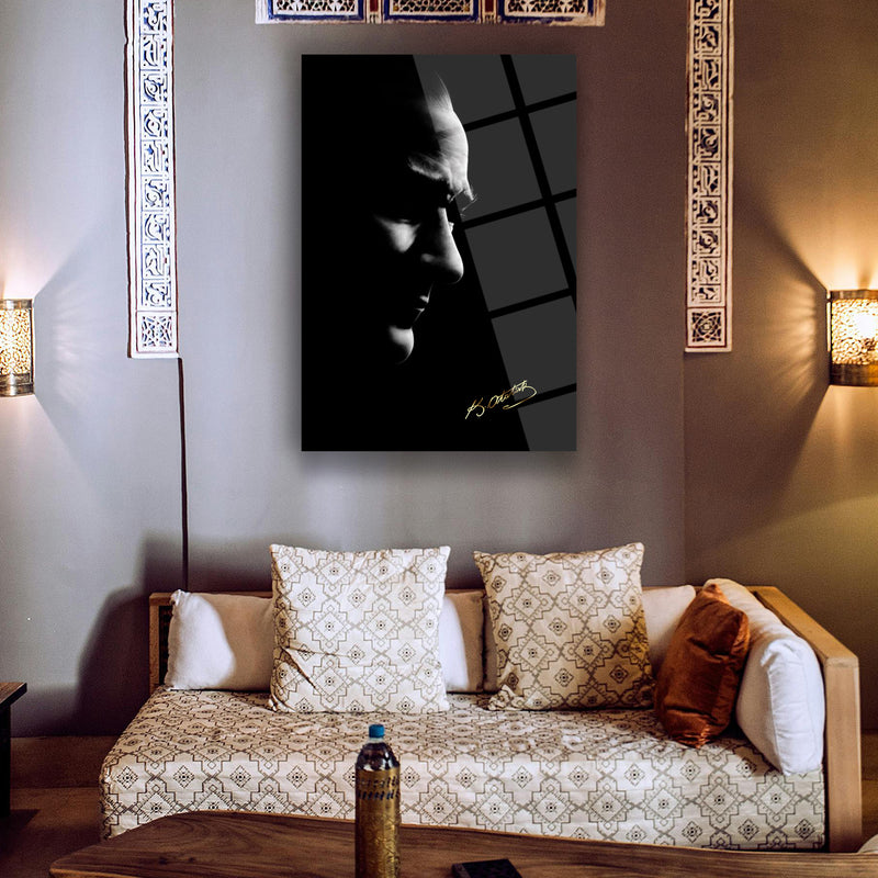 Atatürk Siyah Beyaz Minimalist Silüet Cam Tablo – ATA226