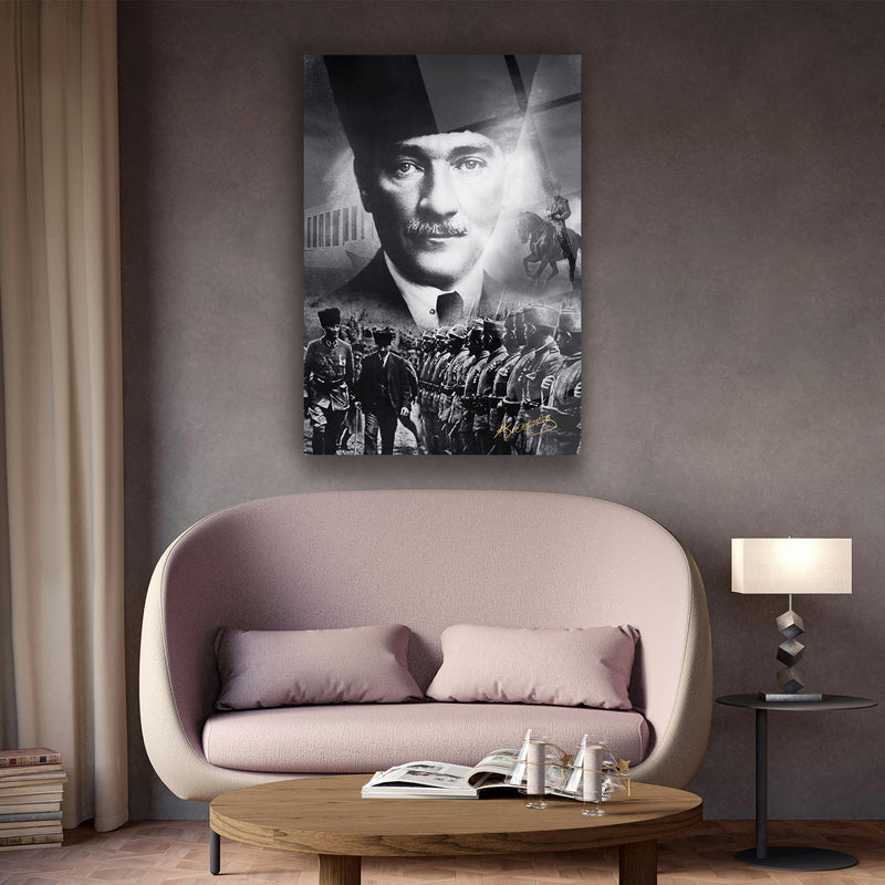 Atatürk Askeri Kompozisyon Cam Tablo – ATA130