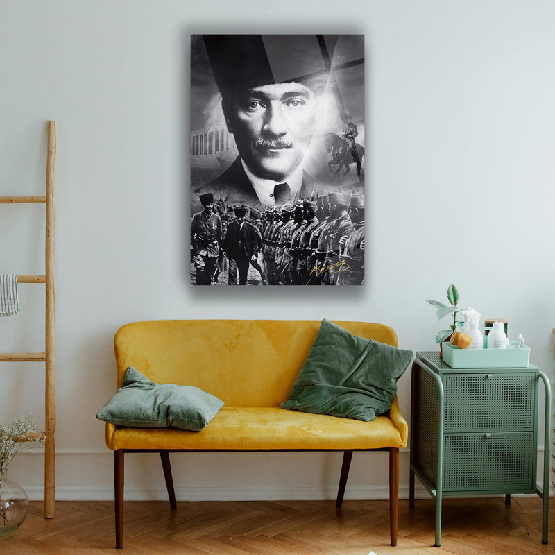 Atatürk Askeri Kompozisyon Cam Tablo – ATA130
