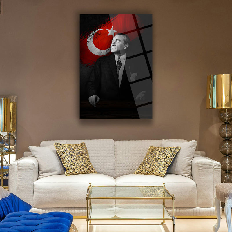 Atatürk Türk Bayrağı Temalı Siyah Fon Cam Tablo – ATA132
