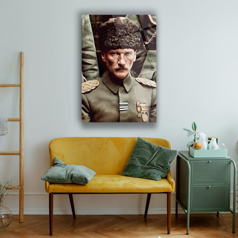 Atatürk Askeri Üniformalı Portre Cam Tablo – ATA117