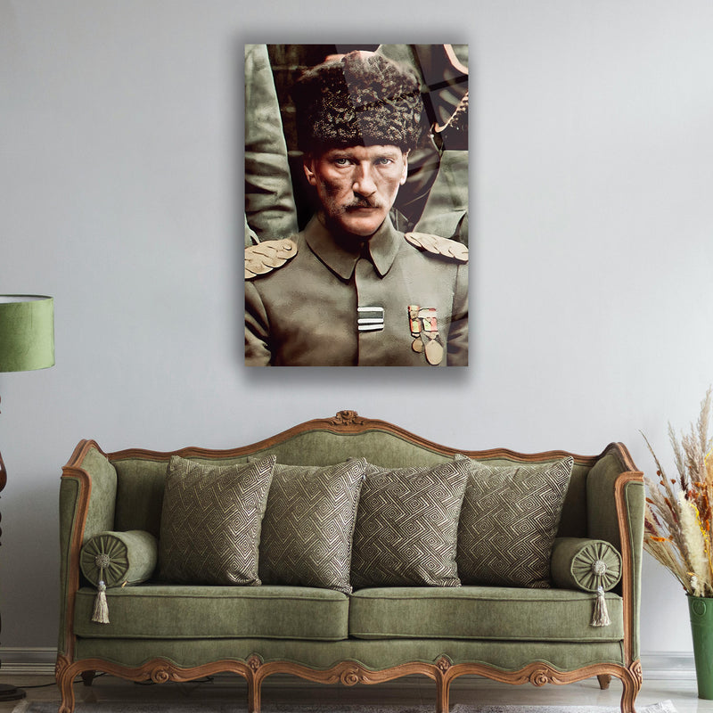 Atatürk Askeri Üniformalı Portre Cam Tablo – ATA117