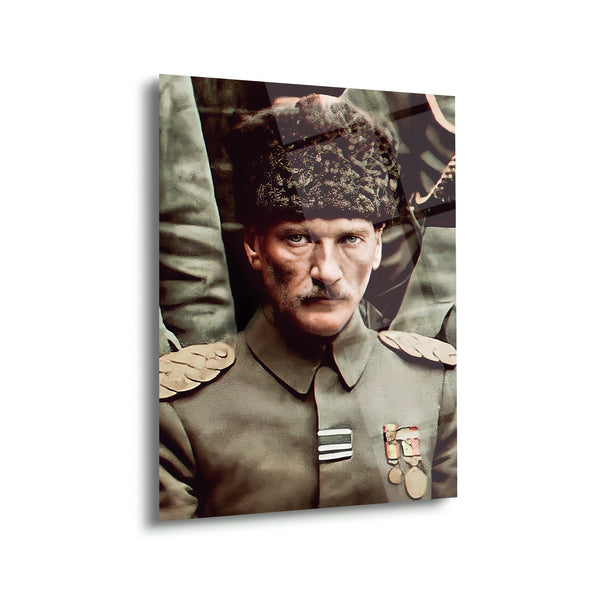 Atatürk Askeri Üniformalı Portre Cam Tablo – ATA117