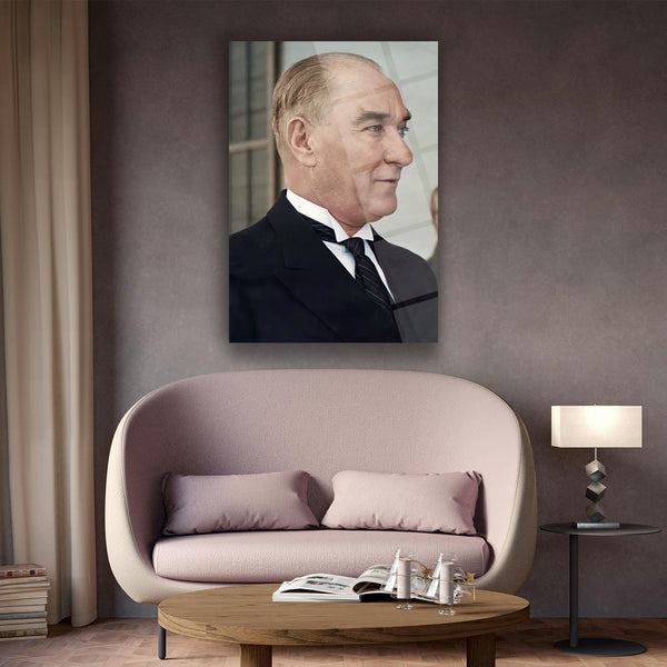 Atatürk Profilden Portre Cam Tablo – ATA155