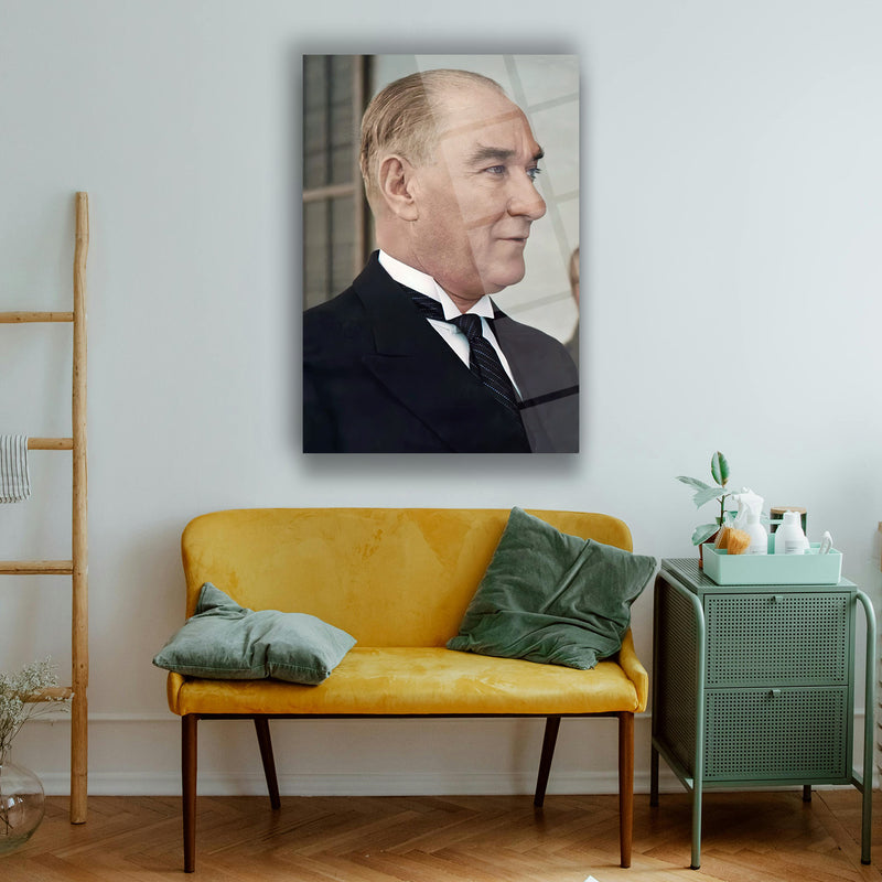 Atatürk Profilden Portre Cam Tablo – ATA155