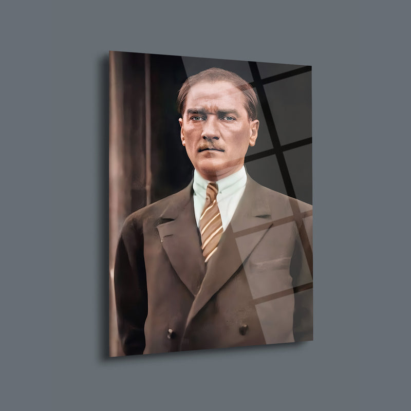 Atatürk Kararlı Bakışlar Cam Tablo – ATA157