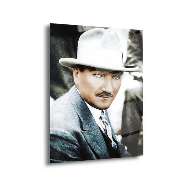 Atatürk Şapkalı Portre Cam Tablo – ATA161