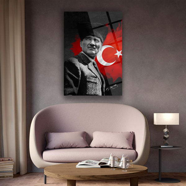 Atatürk Türk Bayrağı Önünde Cam Tablo – ATA182