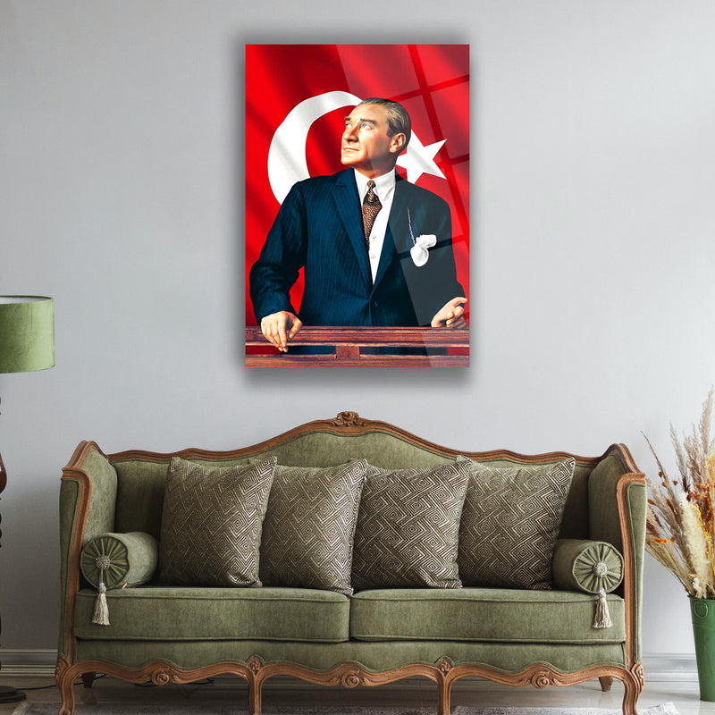Atatürk Türk Bayrağı Önünde Cam Tablo – ATA172