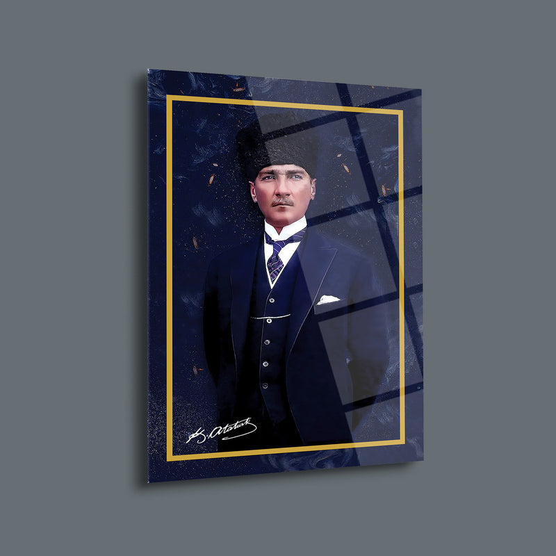 Atatürk Lacivert Fon ve Altın Çerçeveli Cam Tablo – ATA224
