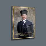 Atatürk Kalpaklı ve Takım Elbiseli Sözlü Portre Cam Tablo – ATA185