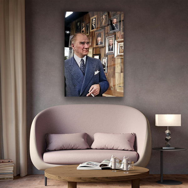 Atatürk Fotoğraf Galerisi Arka Planlı Portre Cam Tablo – ATA186
