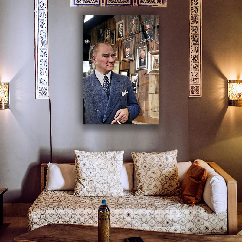 Atatürk Fotoğraf Galerisi Arka Planlı Portre Cam Tablo – ATA186