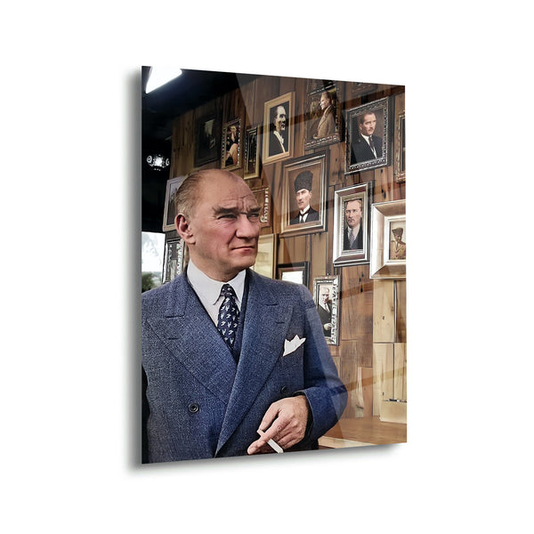 Atatürk Fotoğraf Galerisi Arka Planlı Portre Cam Tablo – ATA186