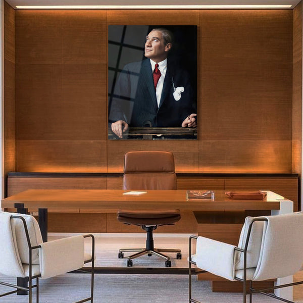 Atatürk Portre Cam Tablo, siyah beyaz modern dekoratif duvar sanatı, UV baskı ile üretilmiş minimalist sanat eseri.