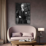 Mustafa Kemal Atatürk Siyah Beyaz Portre Cam Tablo – ATA282