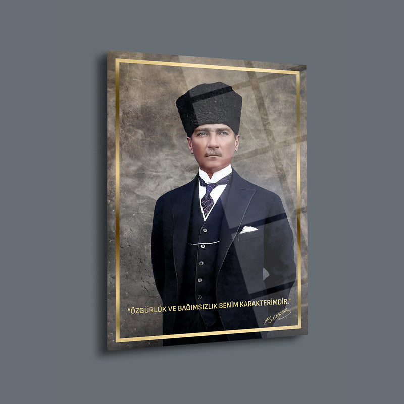 Atatürk Cam Tablo – “Özgürlük ve Bağımsızlık Benim Karakterimdir” – ATA250