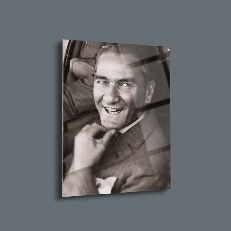 Atatürk Portre Cam Tablo - ATA023